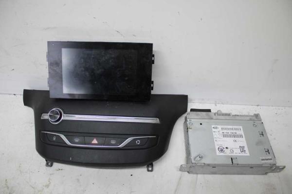 RADIO + ECRAN PEUGEOT 308 2015 - Vue 1